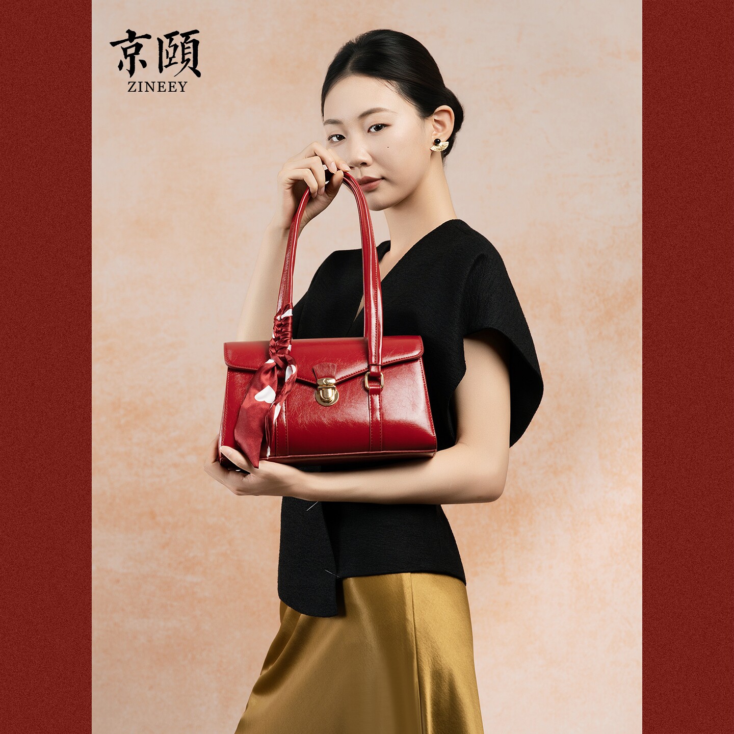 新中式油蜡红法棍腋下包2026订婚新娘包丝带小狗挂饰送礼手提包