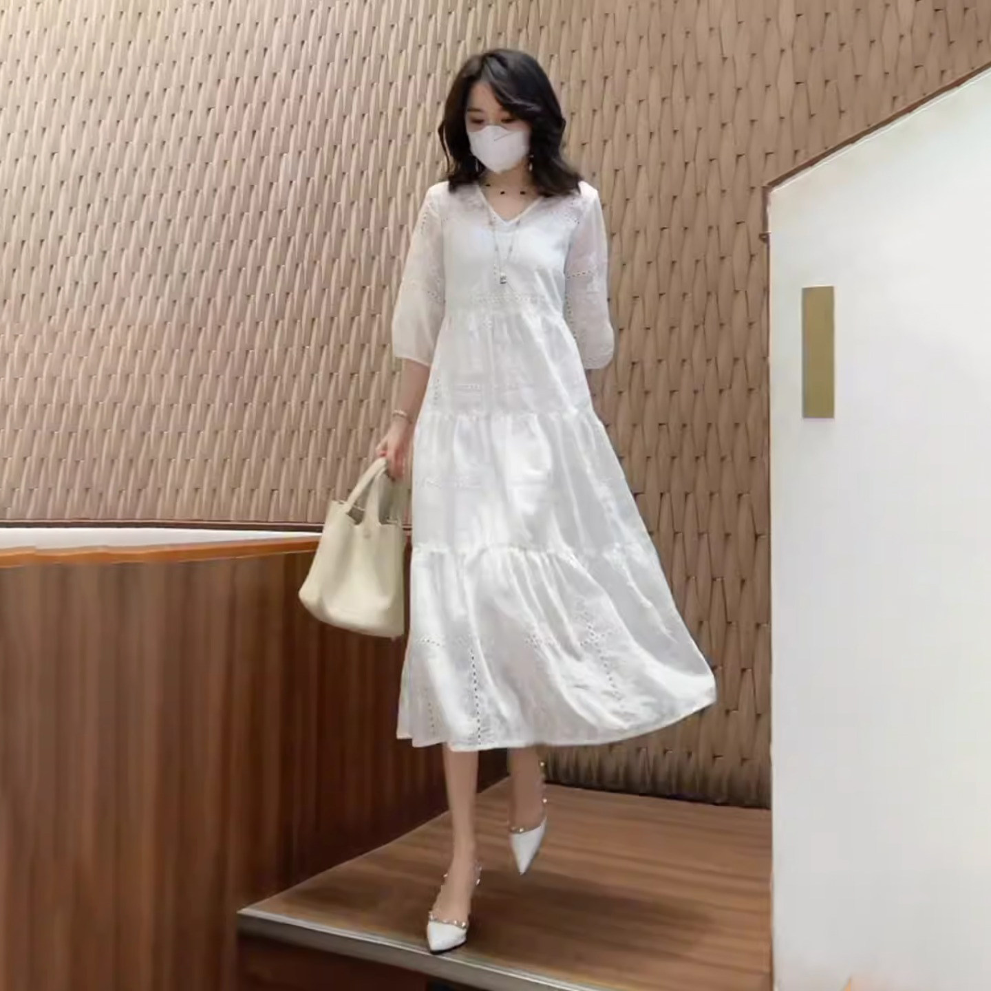 高端定制白色连衣裙女2025年夏季新款小清新宽松减龄刺绣过膝长裙,女装/女士精品,连衣裙,淘宝优惠券,粉丝福利购,淘宝优惠卷