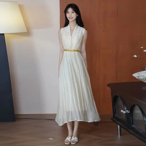 轻奢风V领无袖连衣裙女2026夏季