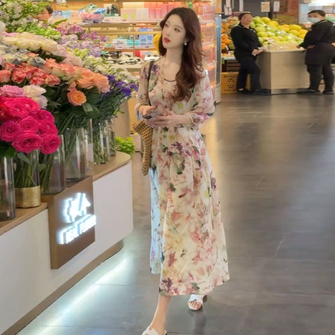 高级感时尚印花雪纺连衣裙女2026夏季新款宽松减龄中长款过膝裙子