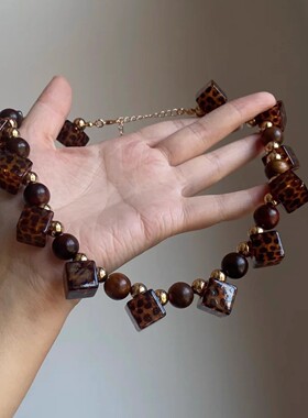 焦糖方块~深棕色豹纹方块串珠项链女时髦辣妹风锁骨链颈链配饰