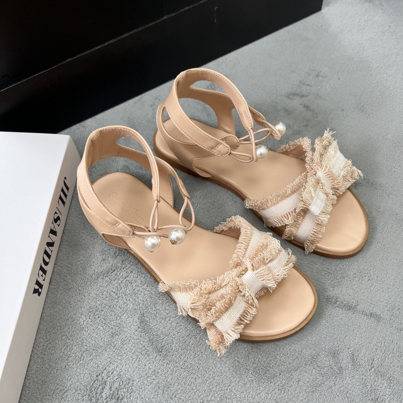 罗马凉鞋女夏外穿高级感百搭2024年新款D家双珍珠扣配裙子平底鞋