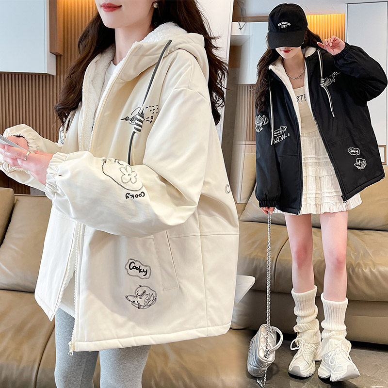 啄木鸟2026冬季新款加绒加厚冲锋衣外套女学生棉衣宽松休闲夹克女