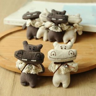 可爱 蕾丝蝴蝶结卡通河马布艺充棉饰品服饰配饰森女胸针