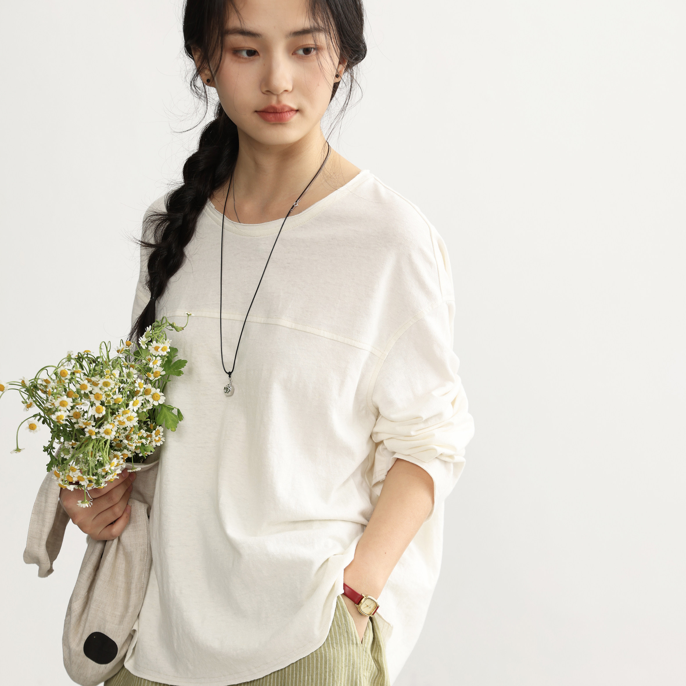 拙外【秩序】绝美巨好看的小上衣新款春季长袖宽松设计感白色t恤图片