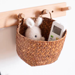 纯草编织小挂桶收纳零碎物品门后挂筐玄关钥匙篮晾衣夹子田园挂袋
