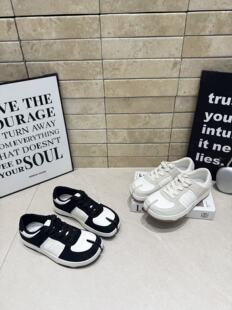 2026新款复古分趾鞋平底休闲运动鞋猪蹄德训鞋女潮流阿甘潮鞋样