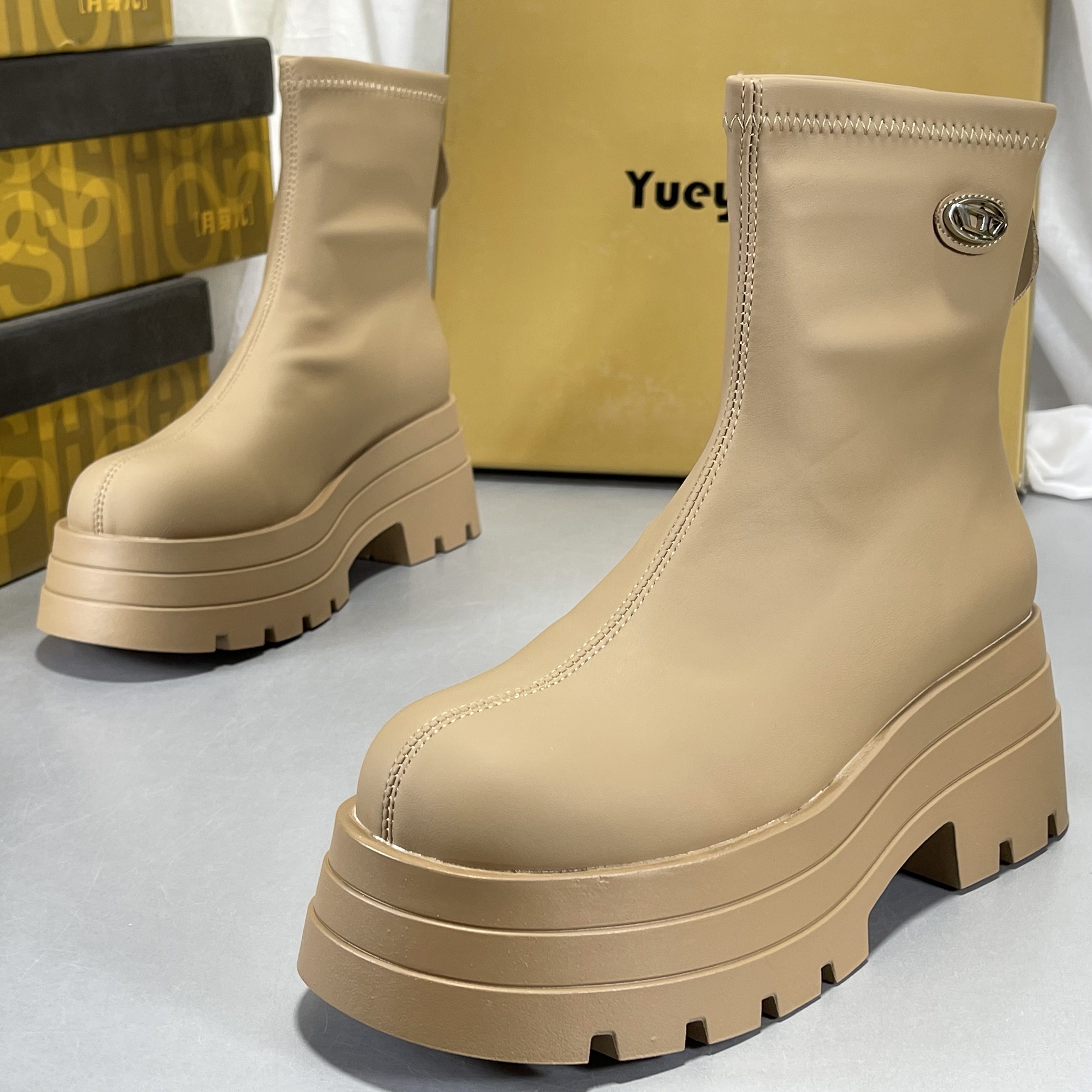 月芽儿真皮厚底马丁靴增高弹力靴女瘦瘦靴百搭松糕圆头显瘦短靴女,女鞋,时装靴,淘宝优惠券,粉丝福利购,淘宝优惠卷