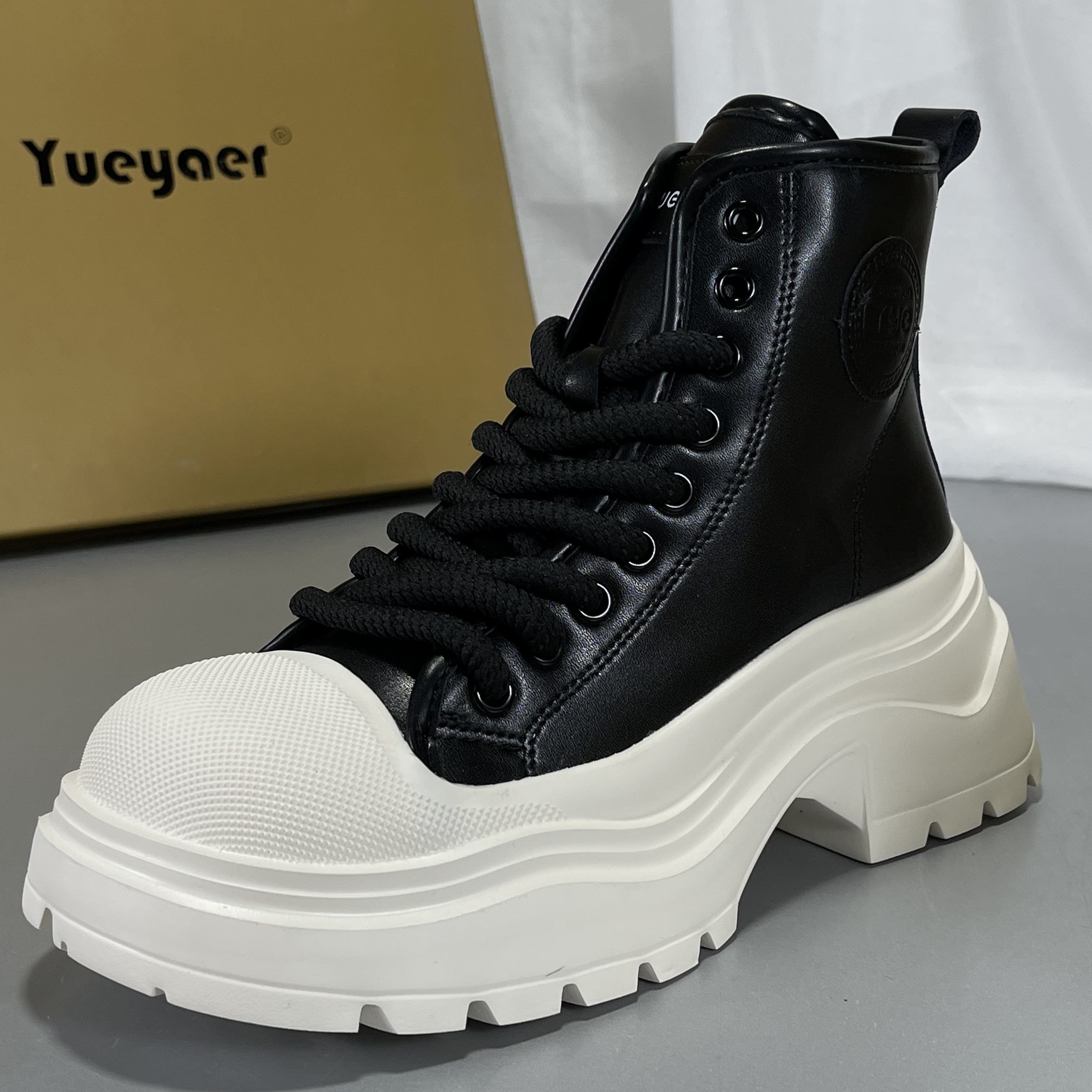 月芽儿真皮马丁靴女厚底2025新款秋冬松糕底百搭增高休闲老爹鞋子