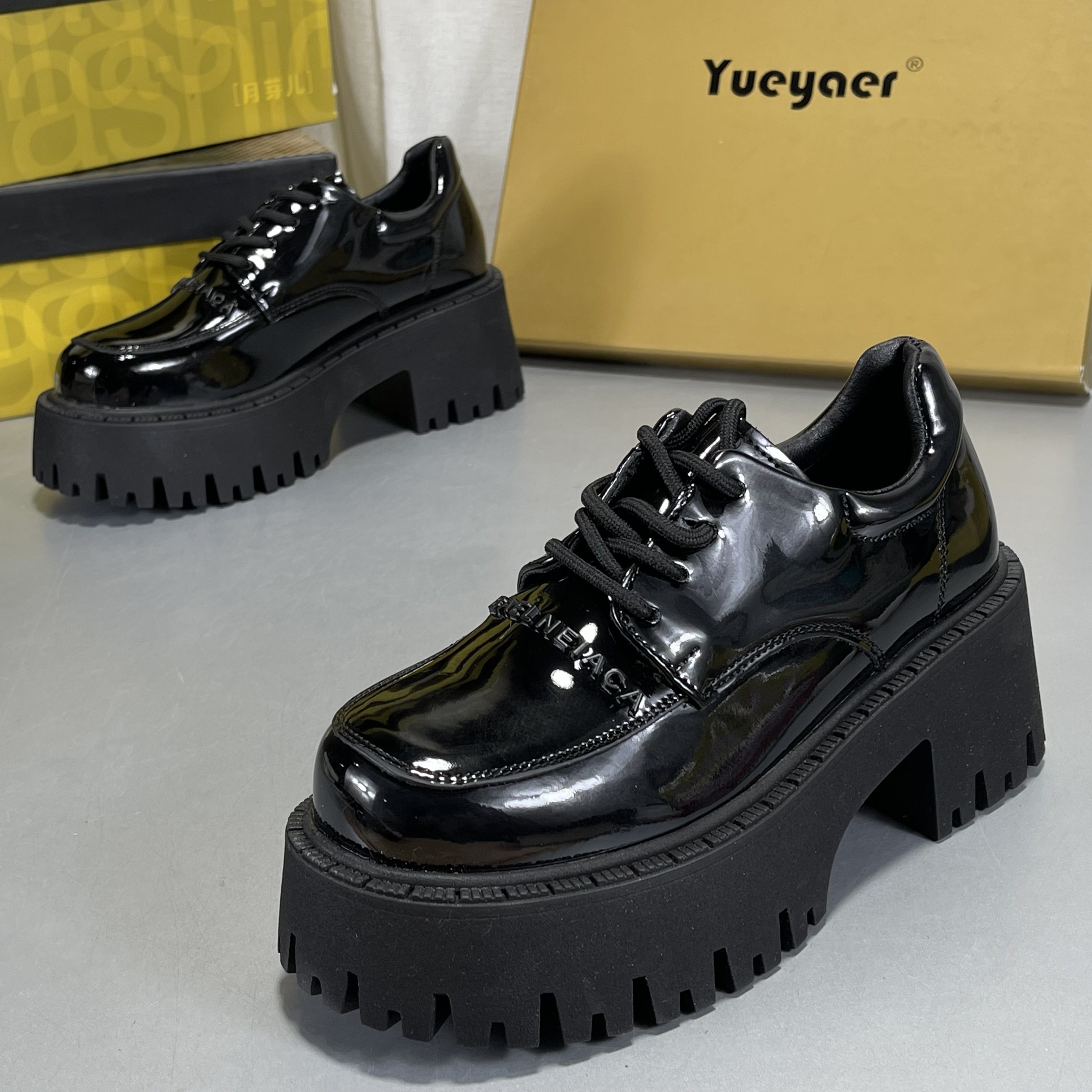 月芽儿英伦风单鞋女2026春新款牛皮真皮乐福鞋百搭复古粗跟小皮鞋,女鞋,乐福鞋（豆豆鞋）,淘宝优惠券,粉丝福利购,淘宝优惠卷