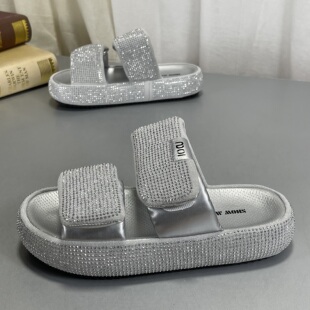 满钻厚度拖鞋女夏外穿2026新款凉鞋高级感真皮魔术贴防滑一字凉拖