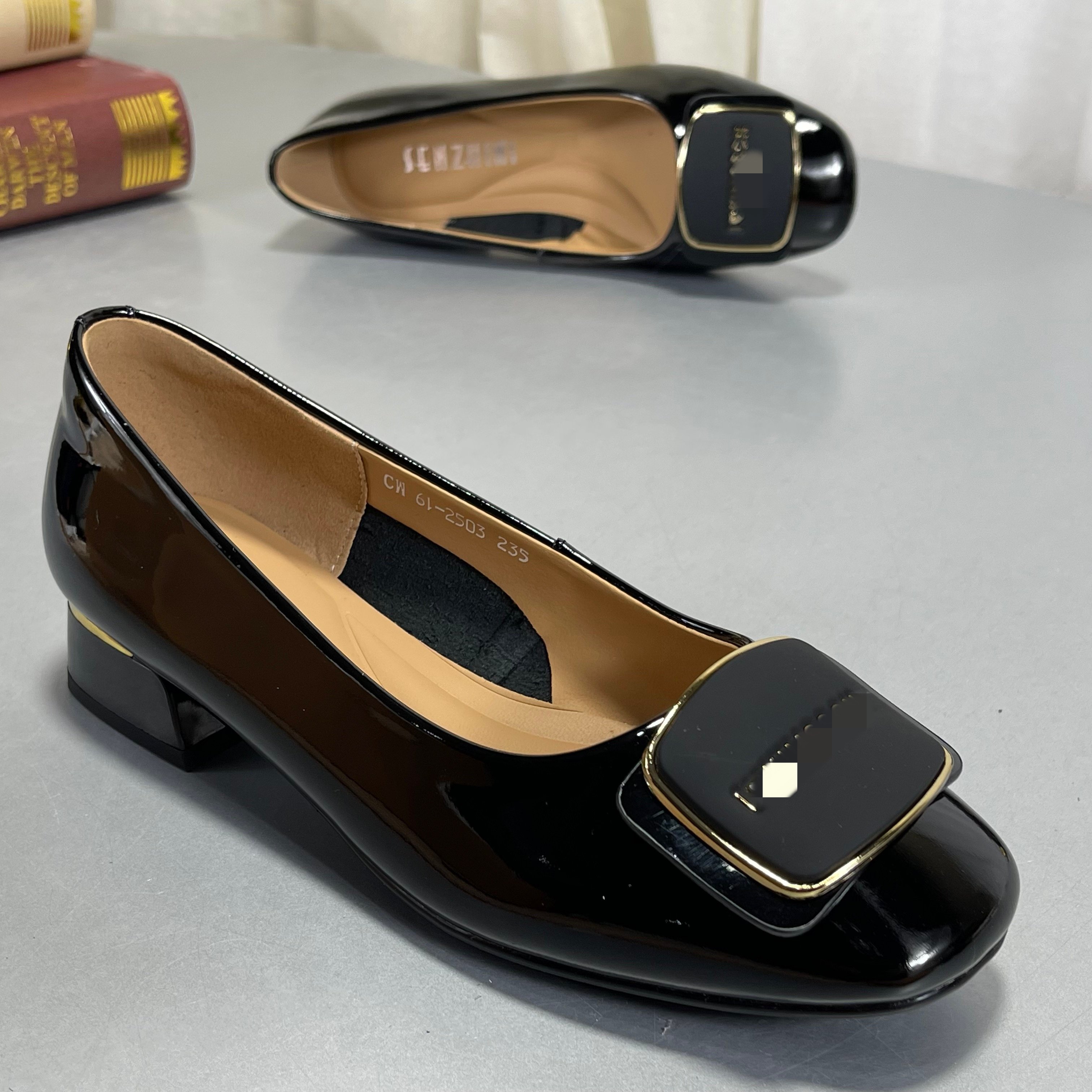 商场同款牛漆皮浅口宴会鞋女2026新款春季法式中粗跟通勤时装单鞋,女鞋,浅口单鞋,淘宝优惠券,粉丝福利购,淘宝优惠卷