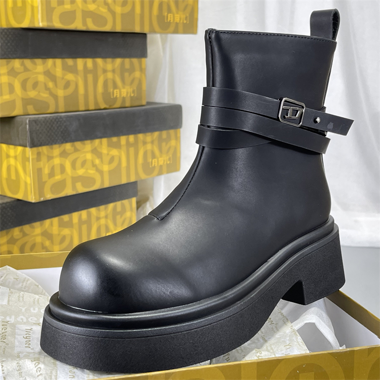 月芽儿真皮加绒厚底马丁靴女英伦风2025冬季增高松糕显瘦复古短靴