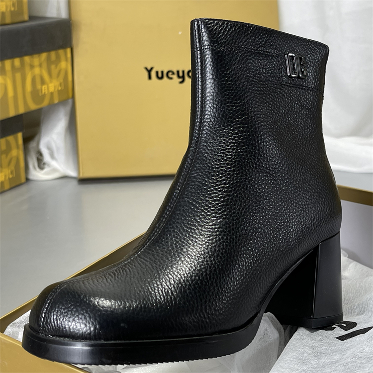 月芽儿牛皮高跟短靴女秋冬里外全皮瘦瘦靴侧拉链粗跟及踝靴女单靴