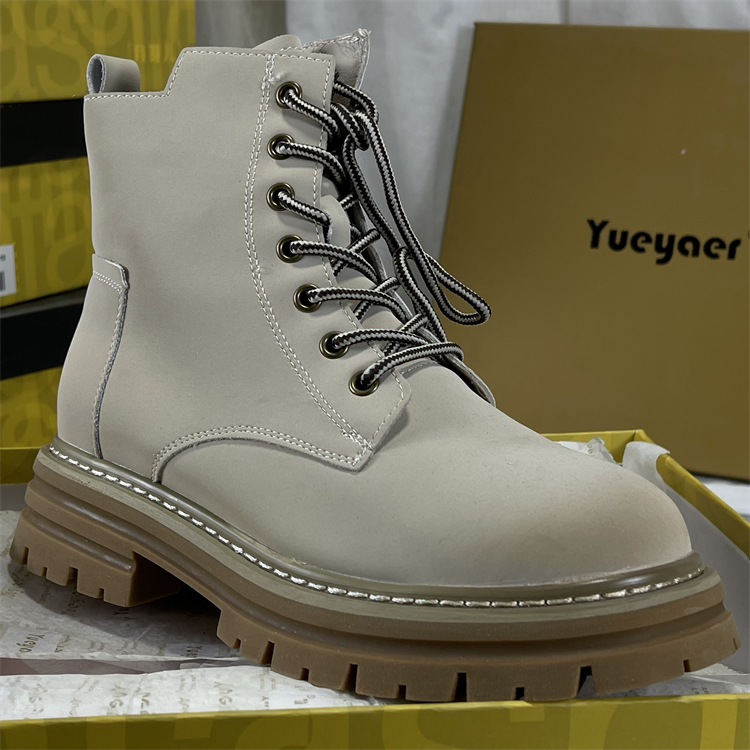 月芽儿正品真皮牛皮大黄靴女新款大头马丁靴复古机车靴厚底工装靴