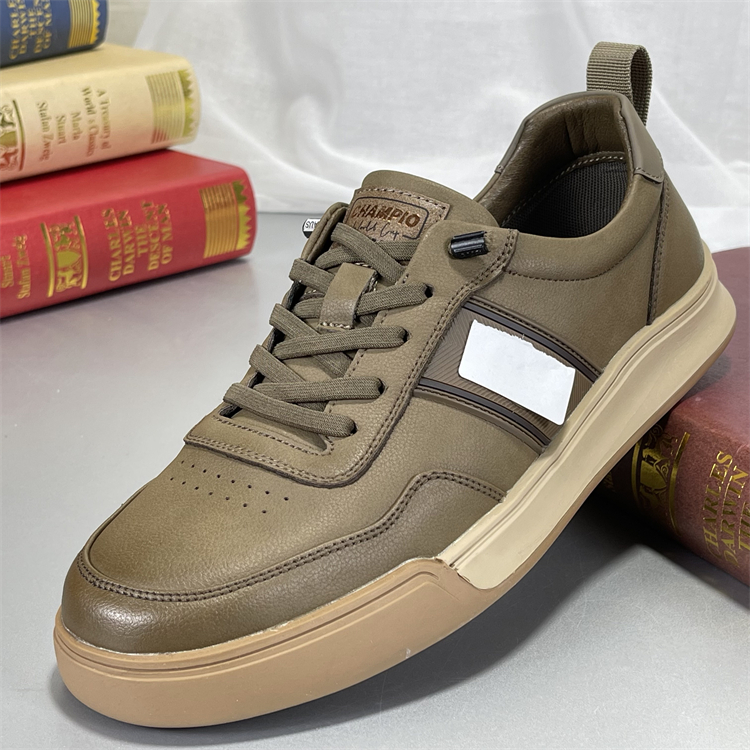 品牌男鞋头层牛皮2025新款男士休闲鞋百搭套脚运动鞋厚底轻便板鞋