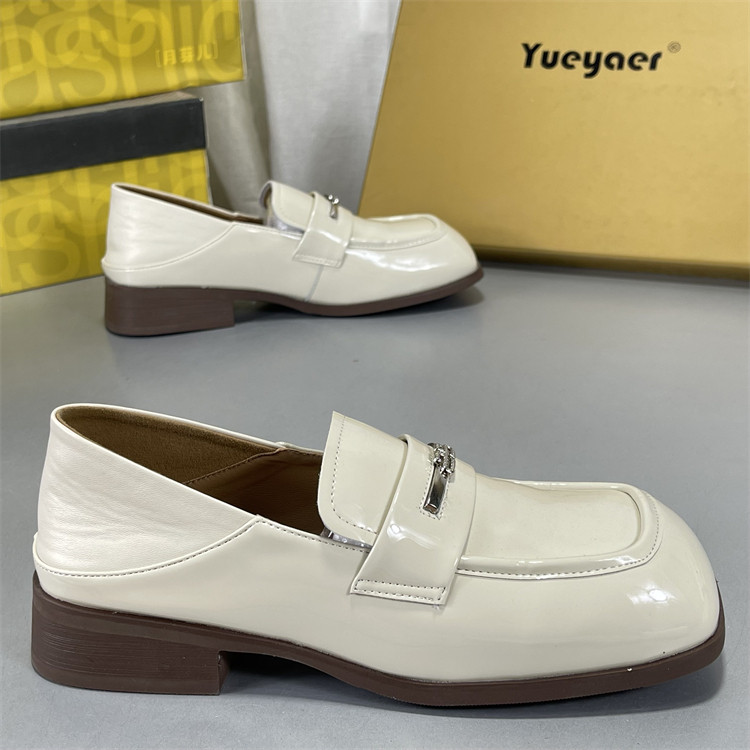 月芽儿羊皮2026春季英伦风皮鞋方头真皮乐福鞋女漆皮粗跟通勤单鞋,女鞋,乐福鞋（豆豆鞋）,淘宝优惠券,粉丝福利购,淘宝优惠卷