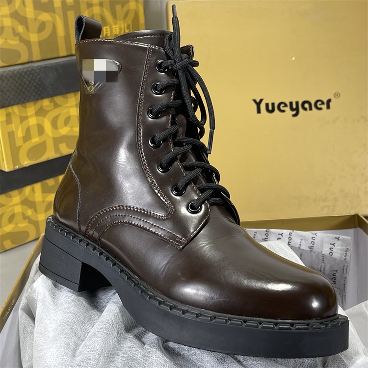 头层牛皮马丁靴女月芽儿正品2025冬季加绒复古英伦风厚底机车靴子