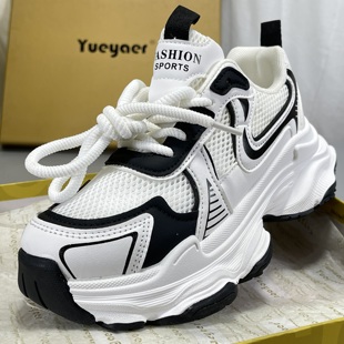 超火百搭学生轻便厚底透气运动鞋 月芽儿老爹鞋 爆款 子2026新款 女鞋