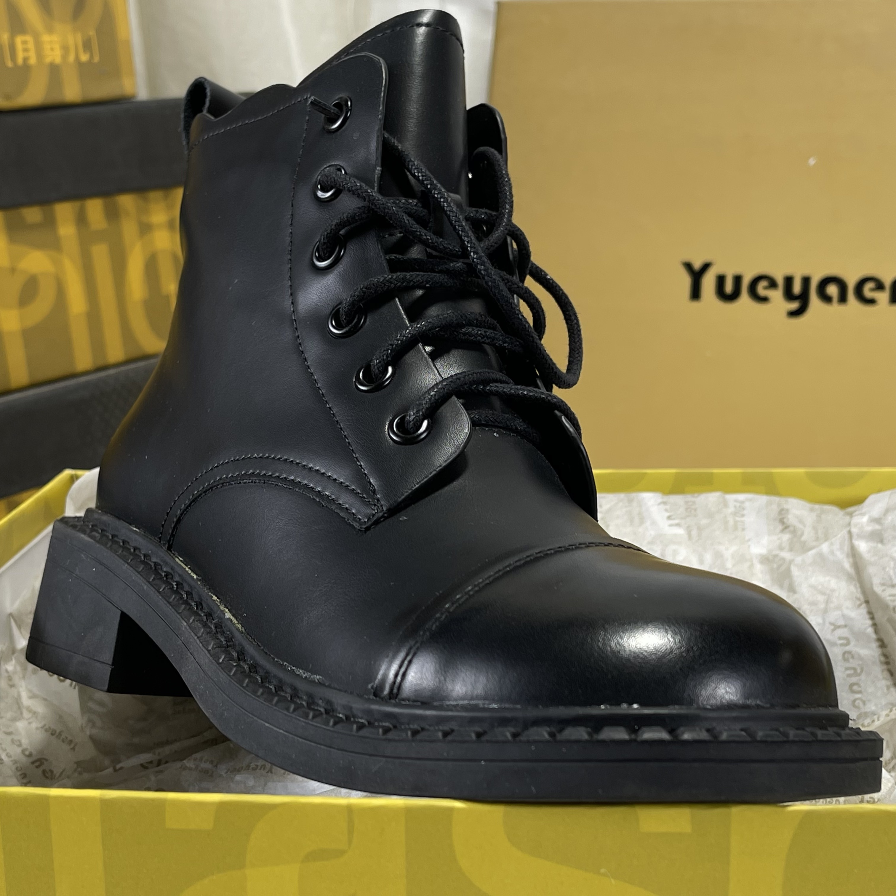 专柜正品月芽儿马丁靴头层牛皮加绒棉靴复古粗跟休闲短筒机车靴子