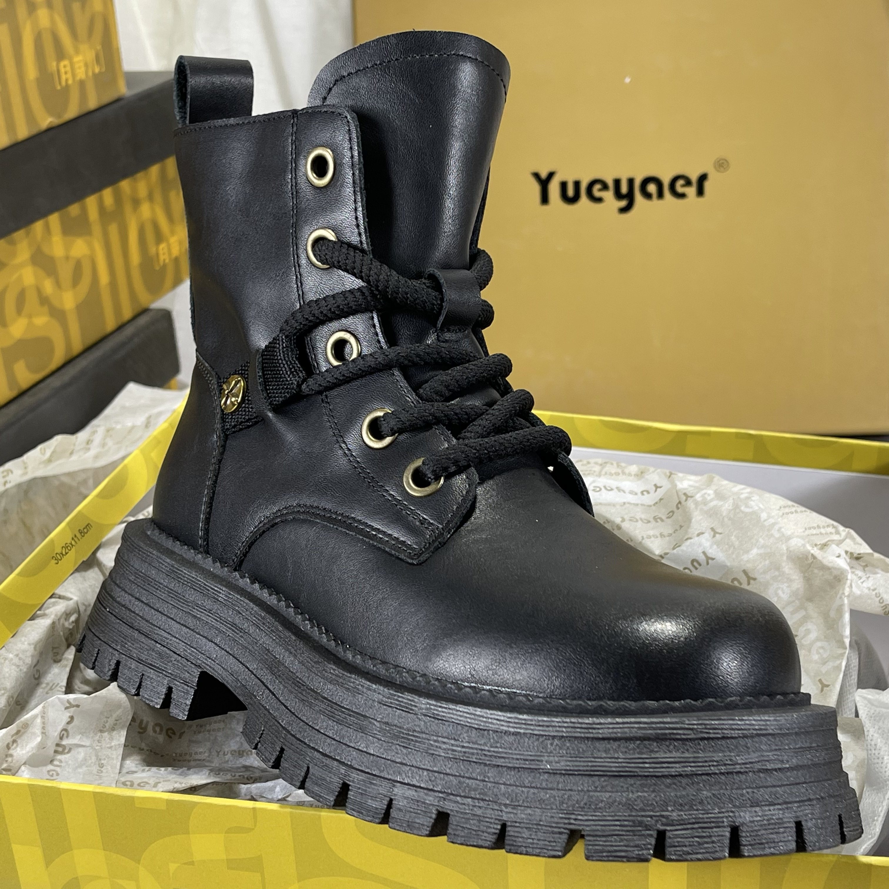 品牌折扣月芽儿厚底马丁靴女复古圆头英伦风真皮户外休闲工装短靴,女鞋,马丁靴,淘宝优惠券,粉丝福利购,淘宝优惠卷