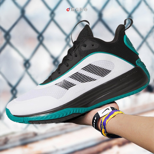 ADIDAS OWN THE GAME 3 阿迪达斯男子中帮团队款实战篮球鞋JR6674