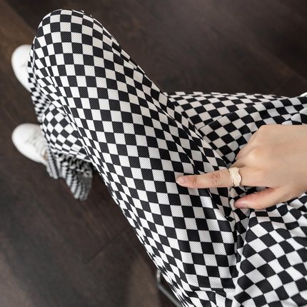 冰丝阔腿裤女夏季薄款高腰垂感直筒裤宽松休闲运动裤黑白格子裤子