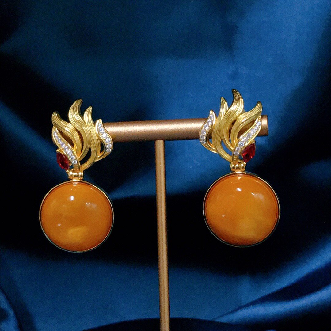 天然俄罗斯老蜜蜡大圆蛋面耳坠 意大利精工纯银镶鸡油黄琥珀耳钉