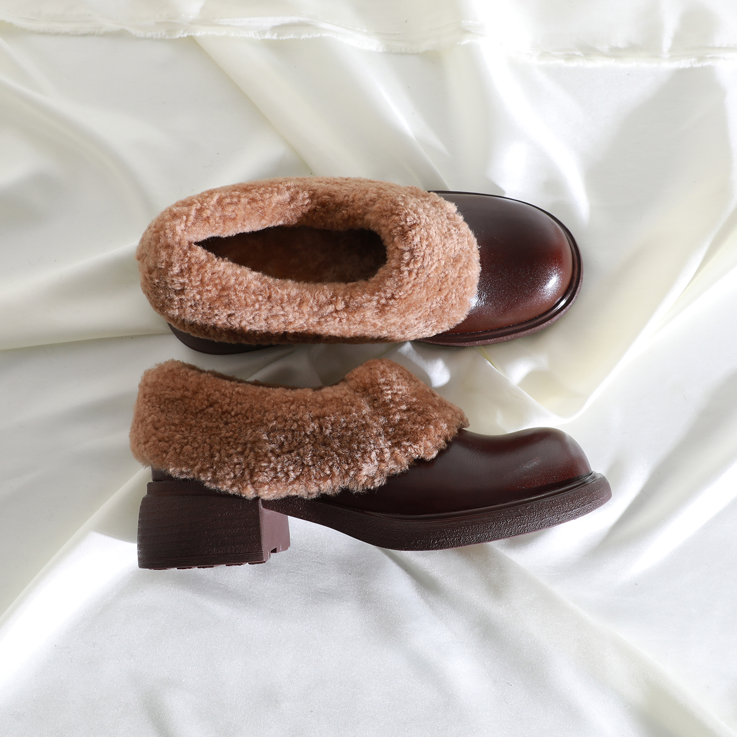 莲花府邸复古粗跟百搭绒里保暖