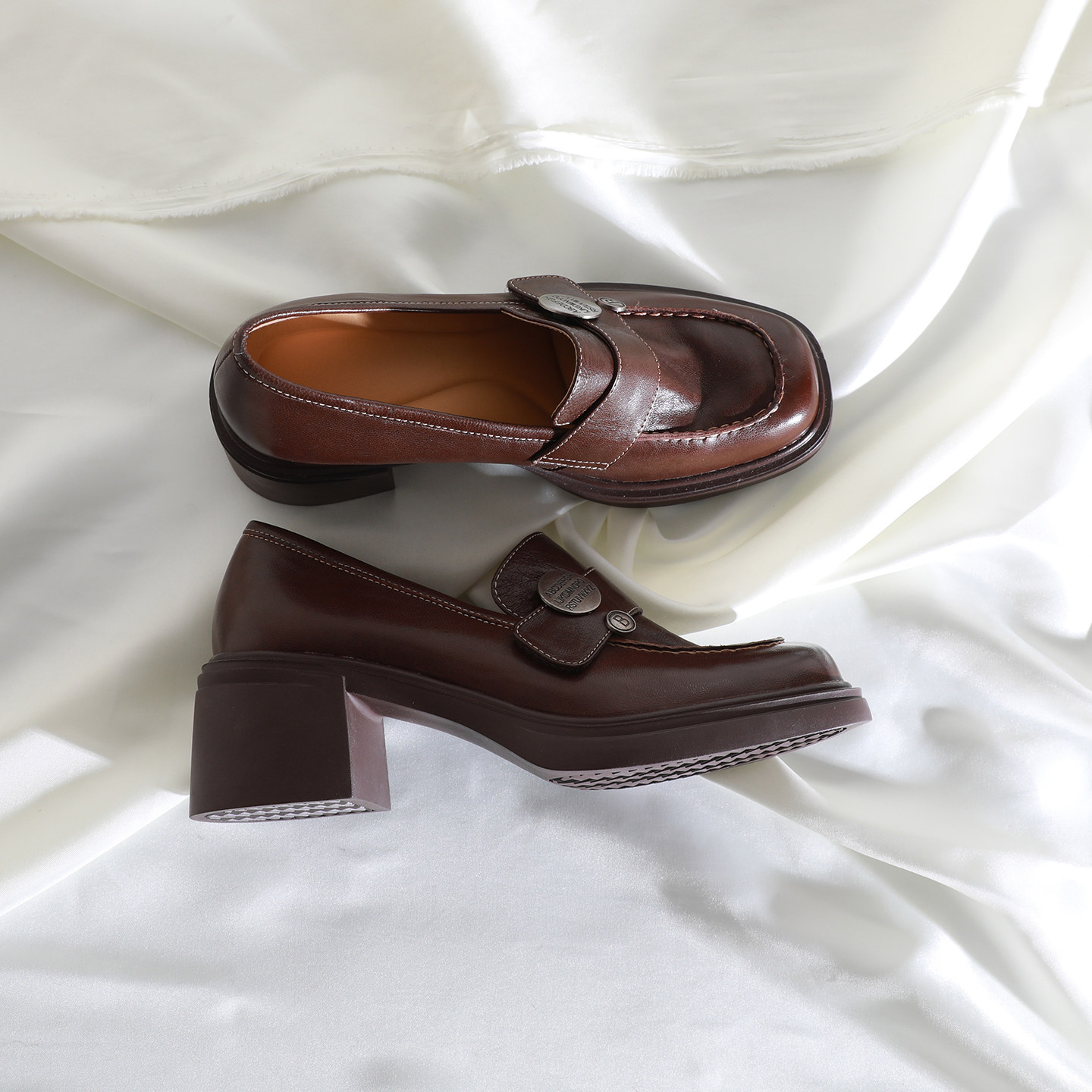 莲花府邸2026春季时尚中口鞋套脚单鞋通勤百搭粗跟羊皮女鞋工作鞋,女鞋,深口单鞋,淘宝优惠券,粉丝福利购,淘宝优惠卷