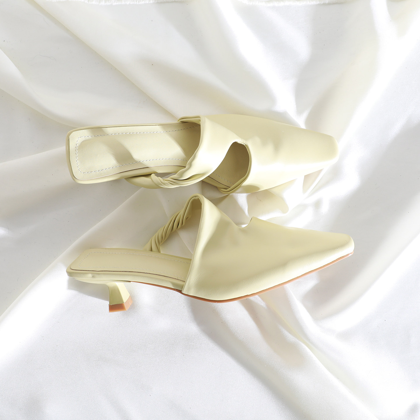 莲花府邸夏季新款凉拖简约时尚包头半拖低跟时尚气质女拖鞋一字拖,女鞋,包头拖,淘宝优惠券,粉丝福利购,淘宝优惠卷