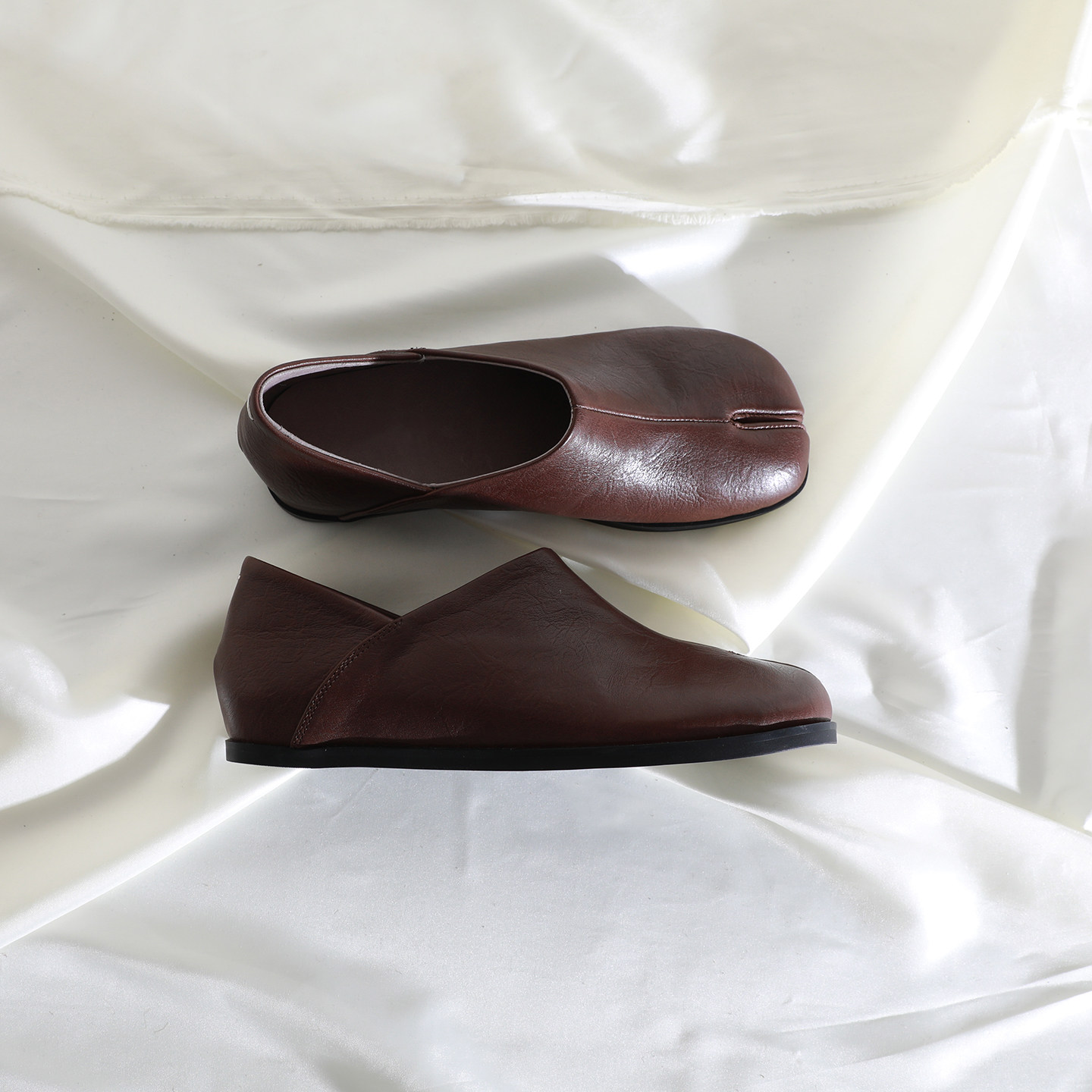 莲花府邸2026春季单鞋简约圆头分趾一脚蹬舒适百搭内增高牛皮女鞋,女鞋,深口单鞋,淘宝优惠券,粉丝福利购,淘宝优惠卷