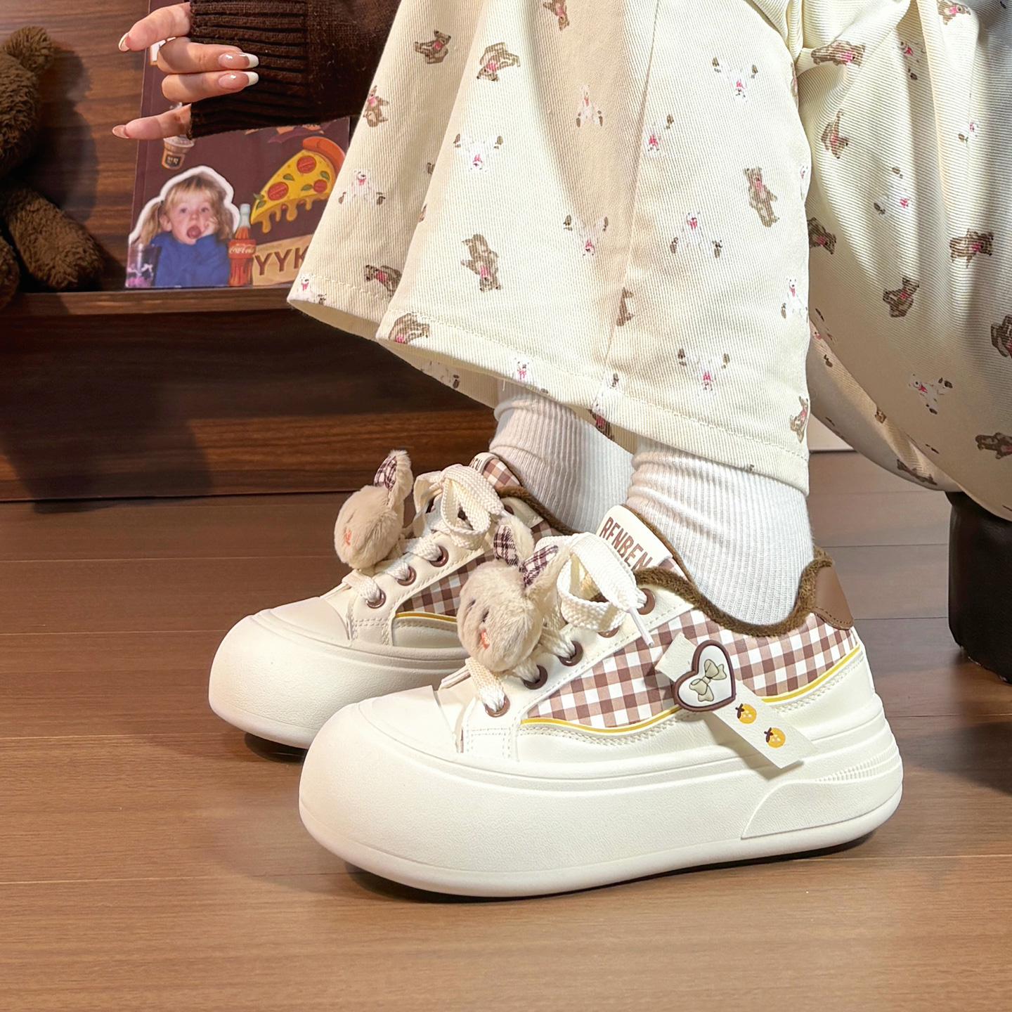 人本大头可爱加绒小白鞋软底轻便