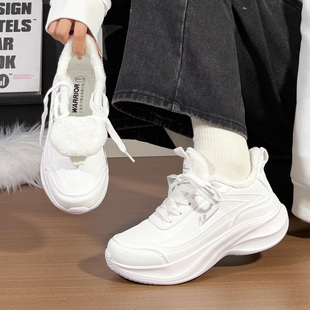 回力加绒白色运动鞋女款2025冬季新款爆款保暖棉鞋软底轻便老爹鞋