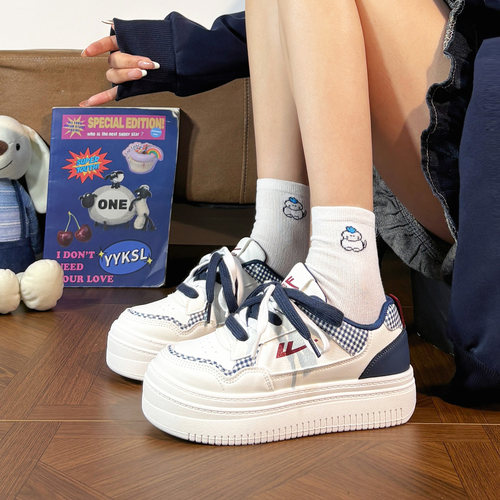 回力小白鞋女复古百搭秋冬新款