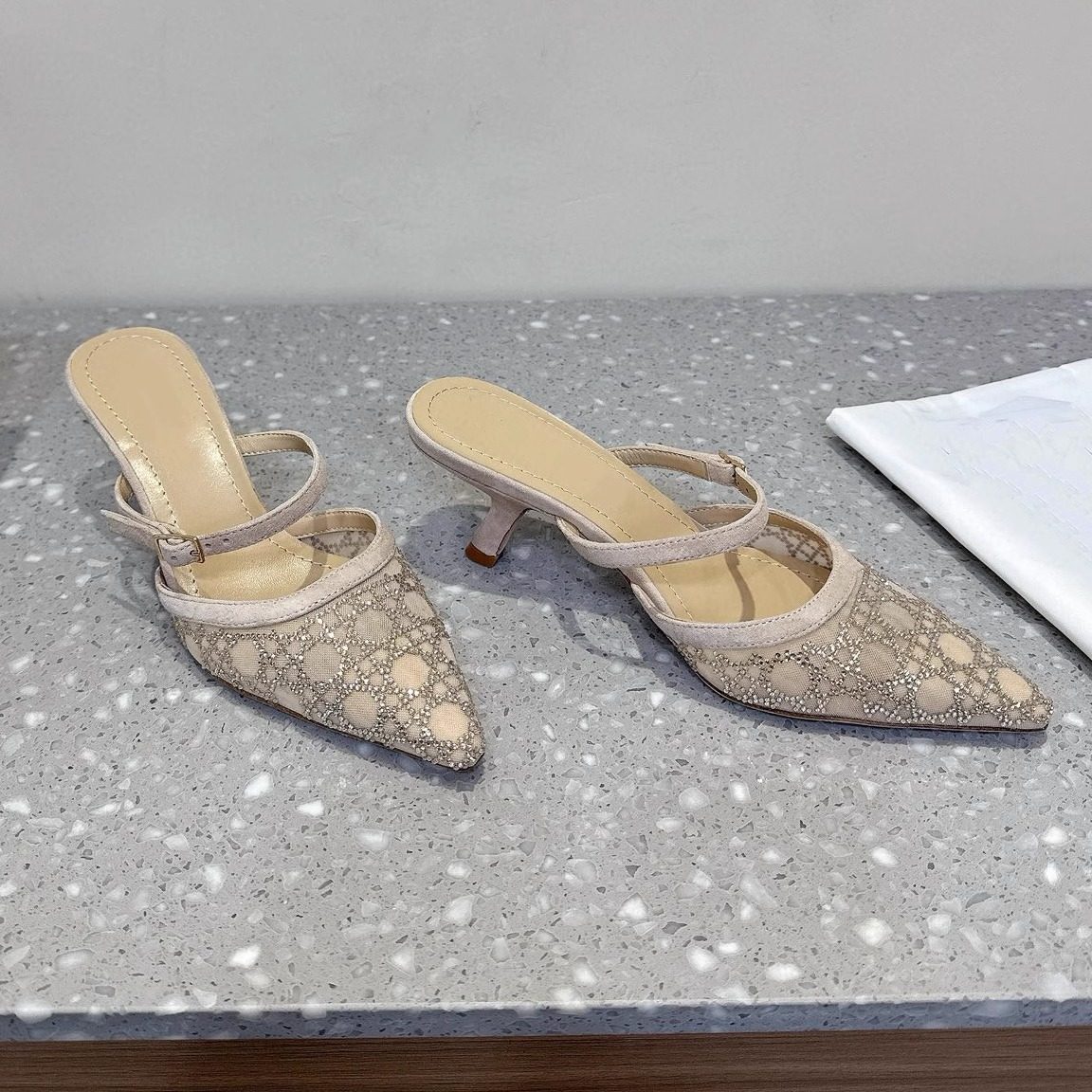 尖头一字带鞋2025早春夏季新款真皮网纱半拖鞋女外穿细中跟女凉鞋,女鞋,包头拖,淘宝优惠券,粉丝福利购,淘宝优惠卷