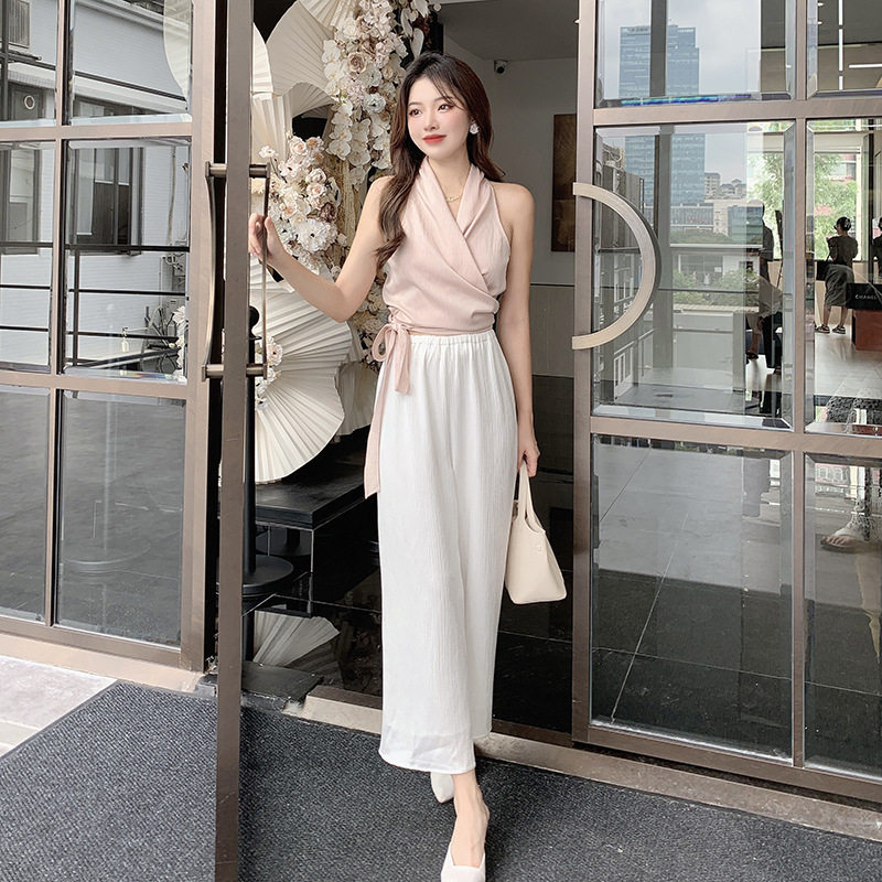 You/姐姐系交叉绑带背心~设计感气质V领收腰挂脖无袖上衣