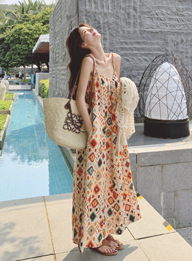 波西米亚风印花吊带洋装套装女2025夏季新款镂空开 衫长裙两件套