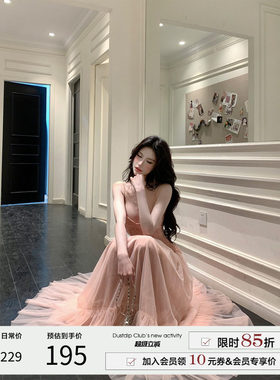 灰尘邓邓 蕾丝吊带洋装女2025夏季新款网纱拼接长裙气质裙子