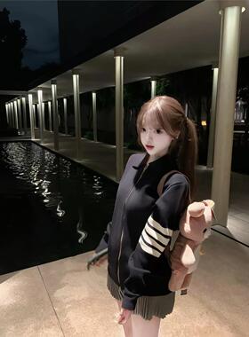 帆帆困瞭zZ「南韩转校生」早秋经典TB风针织拉炼英伦学院风外套