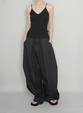 AIRROOM显瘦纸片人极简松弛感黑色v领针织百搭基础款吊带背心夏季