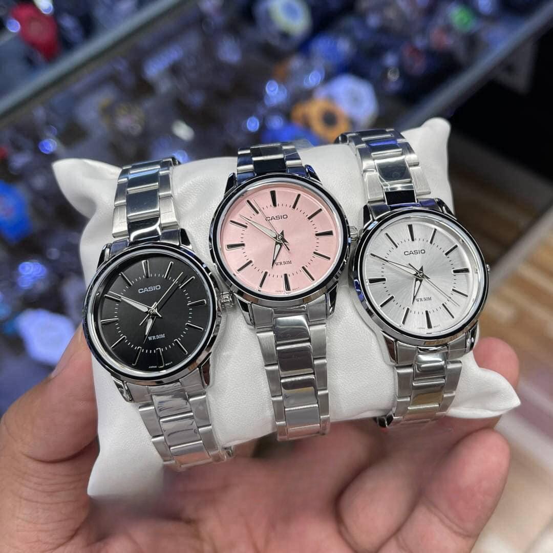 卡西欧简约时尚女士手表