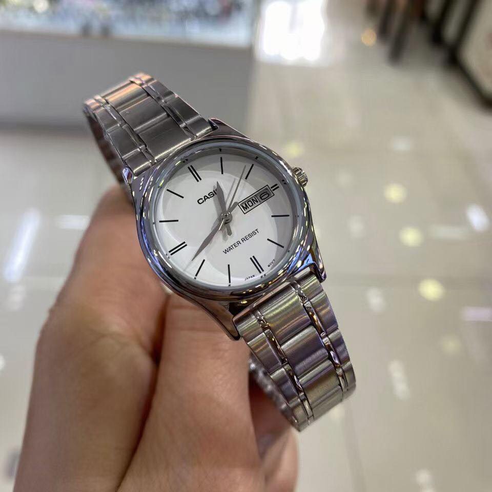 卡西欧时尚潮流女士石英腕表