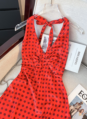 捡漏~复古红色波点别致挂脖v领连衣裙女夏季性感甜辣露背收腰短裙