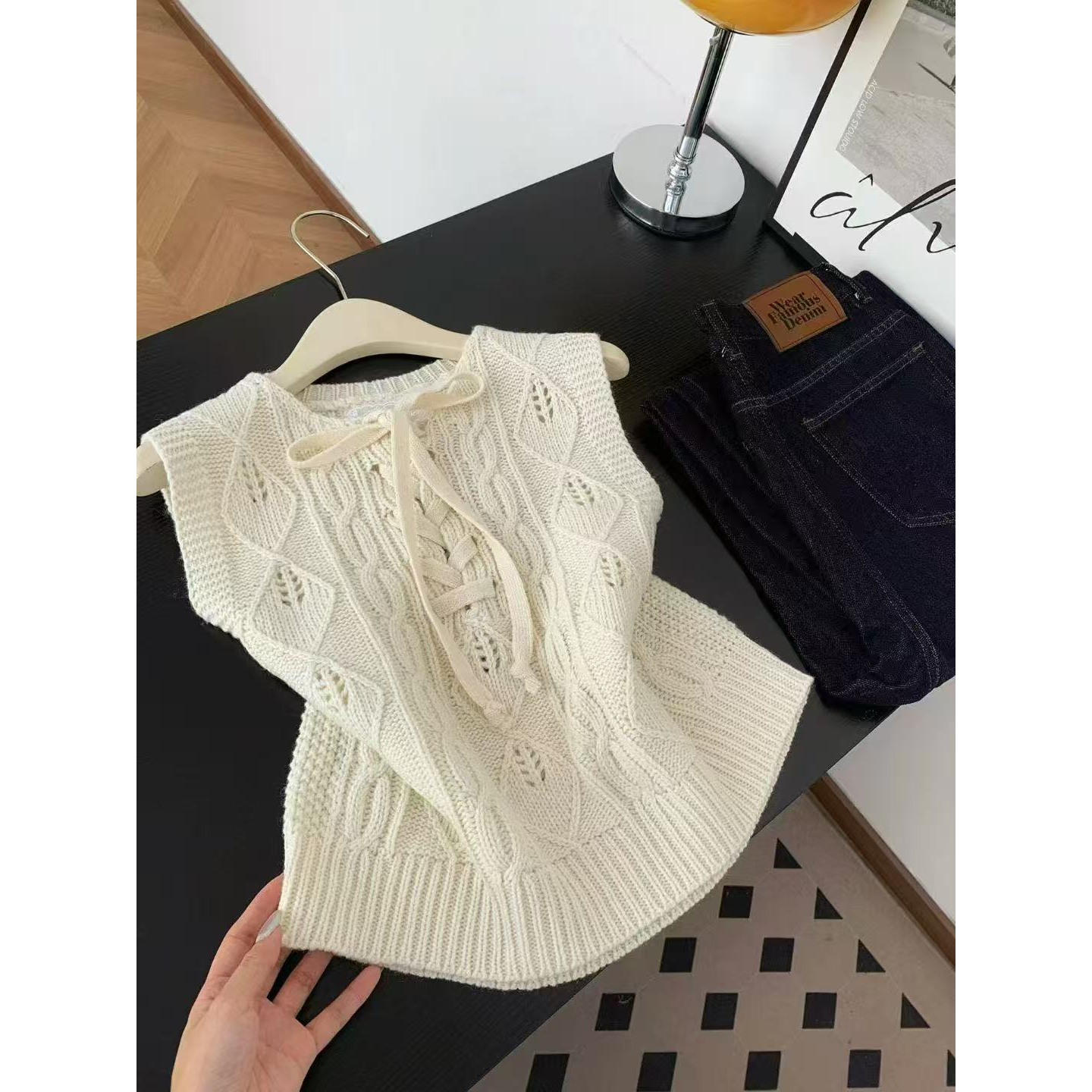 原单外贸尾单韩系简约休闲绞花针织马甲女士宽松显瘦无袖坎肩上衣