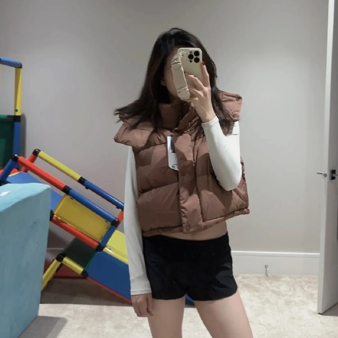 秋冬女士泡芙羽绒马甲秋冬白鸭绒羽绒服连帽短款防风保暖羽绒外套