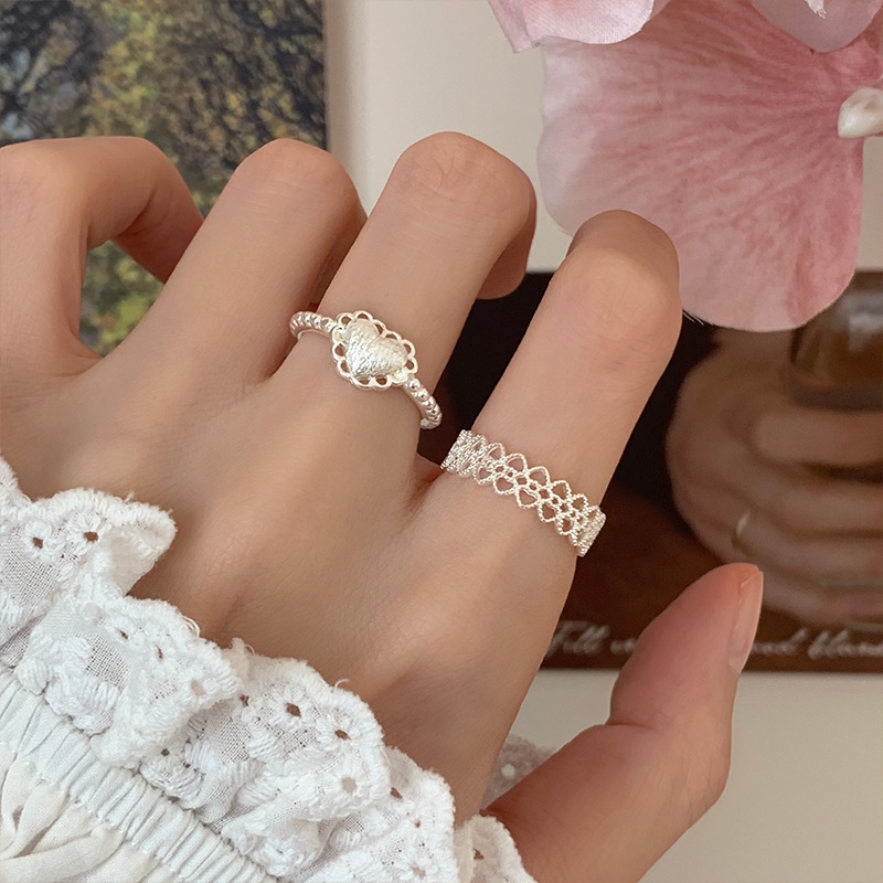 甜美蕾丝爱心戒指女镂空花边精致百搭S925镀银开口指环网红食指戒