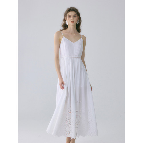 SOFTSELF慵懒春雾春季新款腰部花型镂空V领吊带连衣裙女