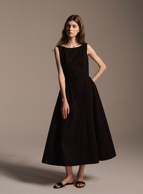 SOFTSELF雾绒诗秋季新款显瘦百搭黑色经典无袖连衣裙女高级感优雅