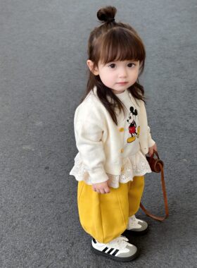 女童秋季韩版2026超萌套装春秋款可爱开衫毛衣打底卡通裤子三件套